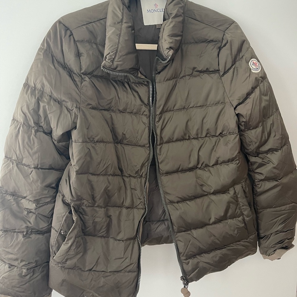 Moncler ski size 2 like new